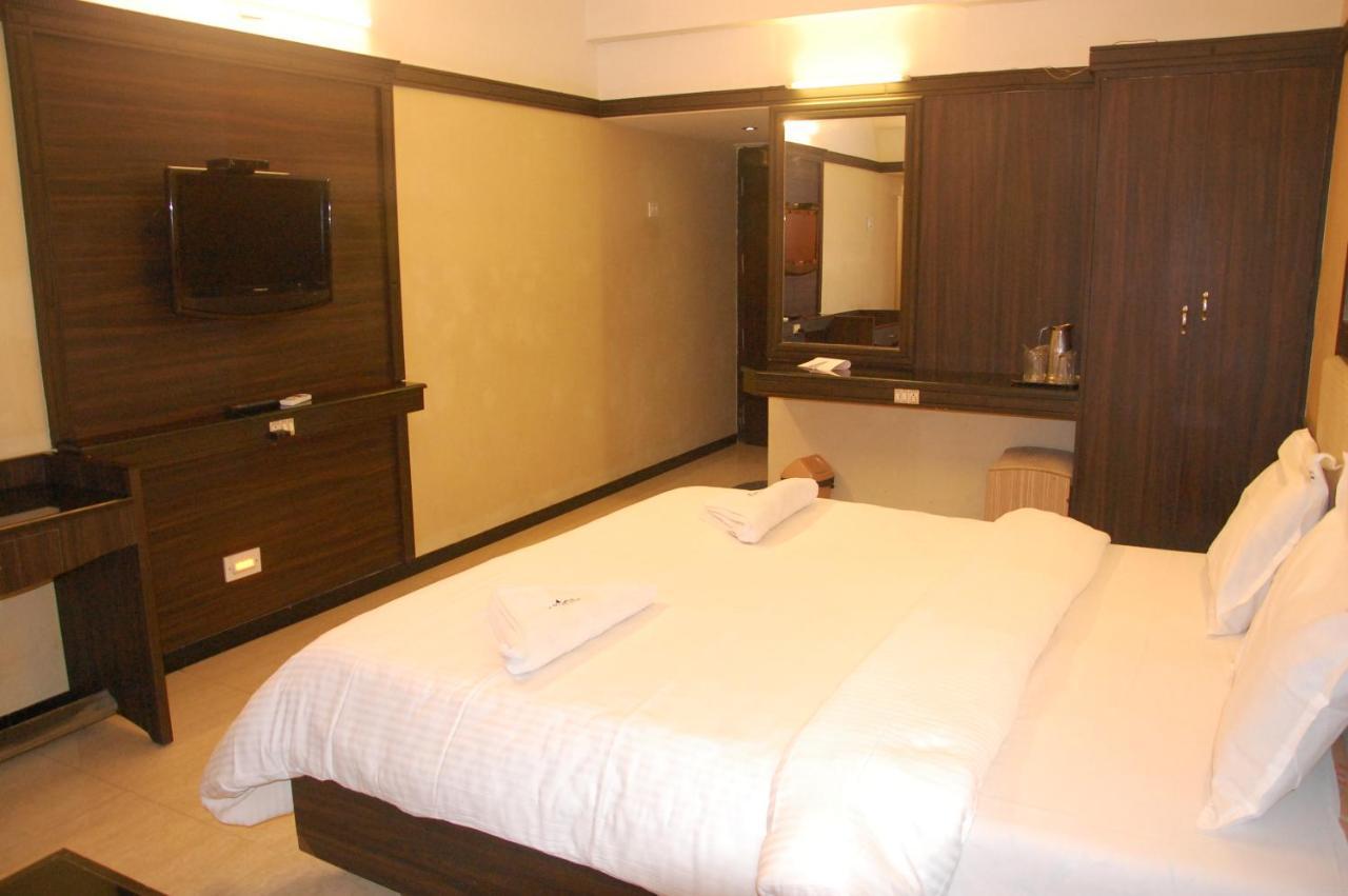 Hotel Blue Star Coimbatore Exterior photo