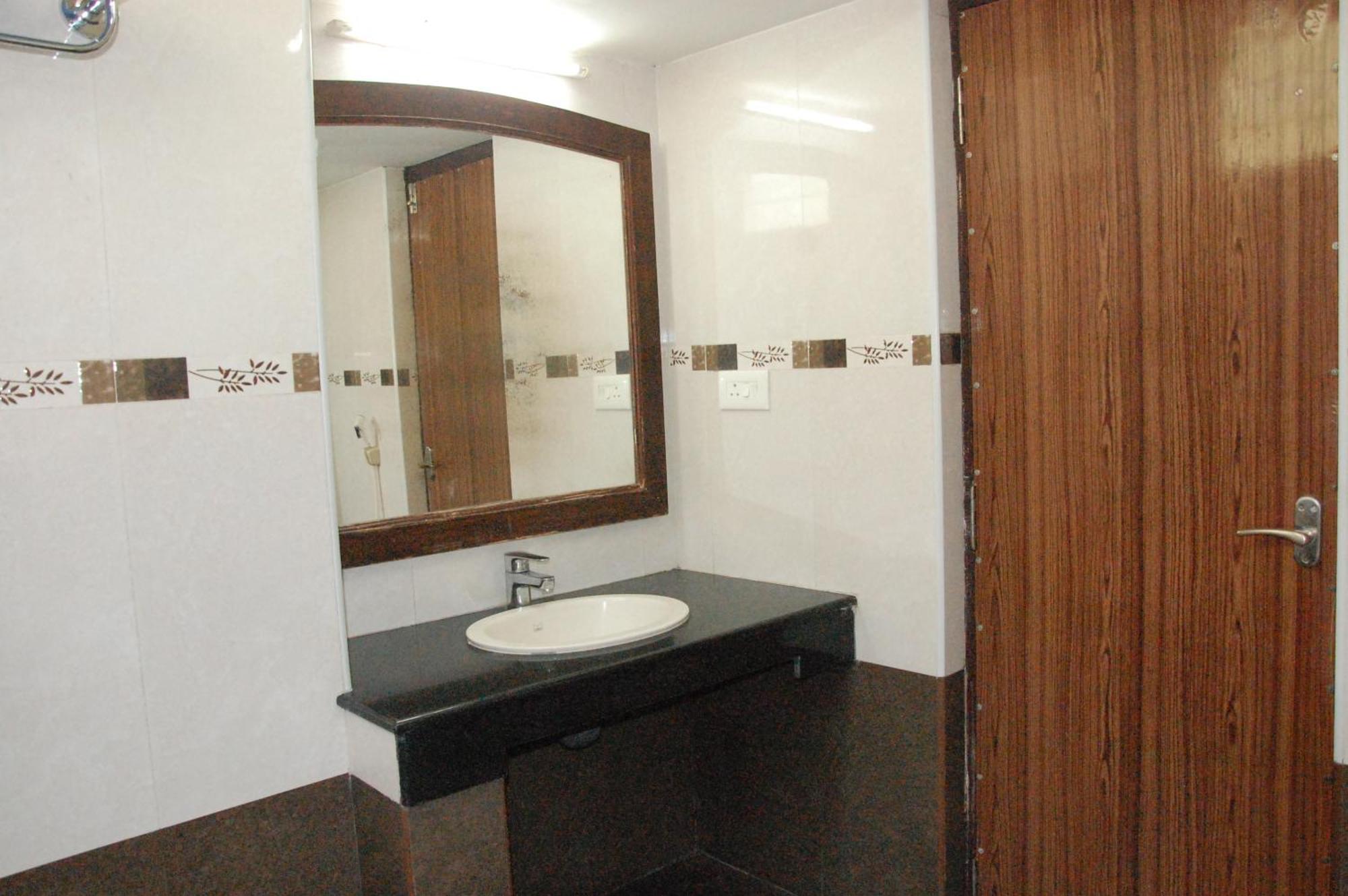 Hotel Blue Star Coimbatore Exterior photo